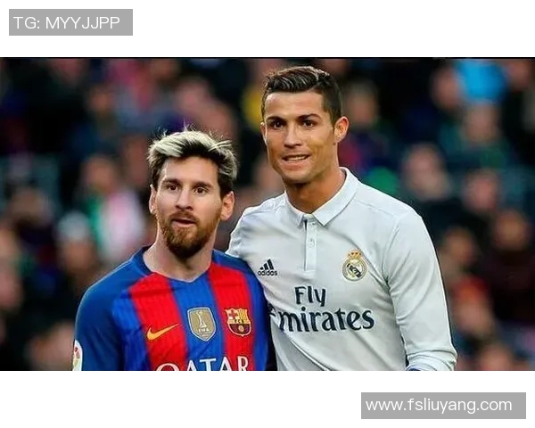 四大足球传奇齐聚一框，梅西C罗内马尔姆巴佩同场竞技争锋