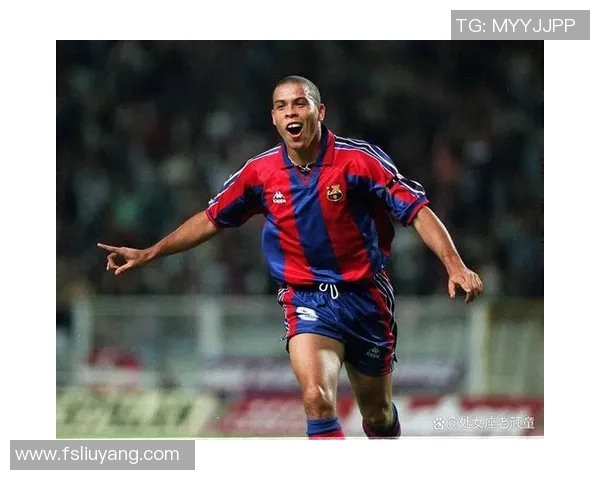 巴西足球传奇人物罗纳尔多的辉煌生涯与影响力分析