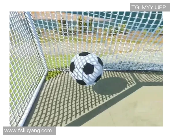 足球球星技能解析：从梅西的过人技巧到C罗的射门精度全面剖析